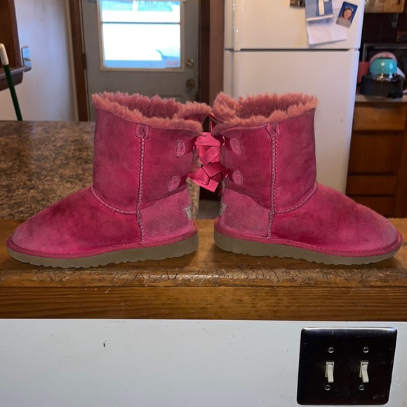 Pink UGGS - Picture 3 of 8